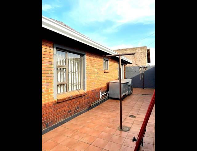 3 BEDROOM PROPERTY TO RENT IN PIMVILLE